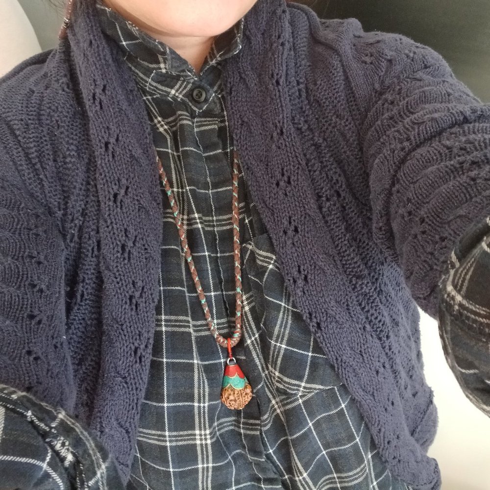 New men or women hand woven chain with encased gold walnut core pendant necklace - Picture 2 of 9